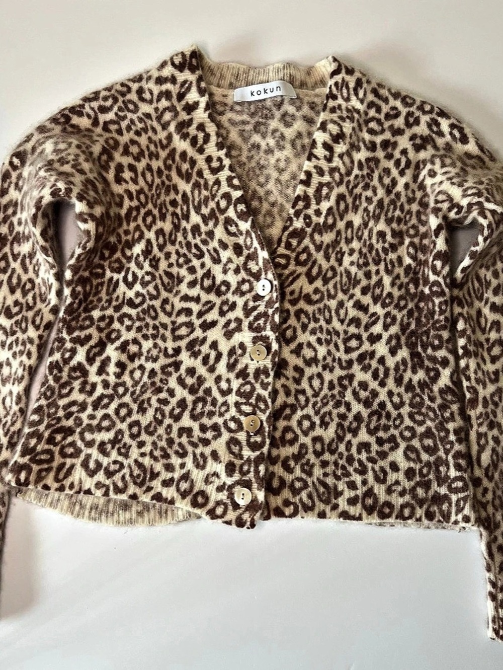 Kokun Printed Cropped V Cardigan In Cheetah Brown & Cream XS Cashmere & Silk